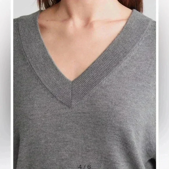 Treasure & Bond Relaxed V-Neck Sweater NWOT large - Picture 4 of 6